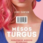 mergaitė su auskaru nosyje