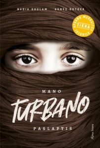 mergina su turbanu