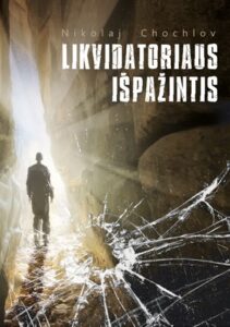 žmogus peršautame stikle