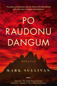 raudonas dangus virš kalno