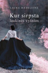moteris ilgu sijonu