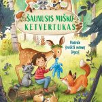 vaikas miške žaidžia su gyvūnais