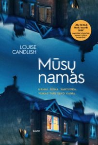 namas su šviesom languose