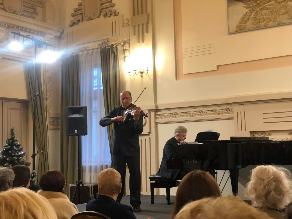 Smuikininkas G. Dalinkevičius ir pianistas P.Jaraminas