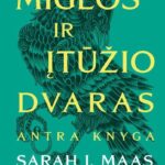 vanagas su žiedu ant kojos