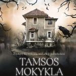 tolumoje stovi apleistas namas