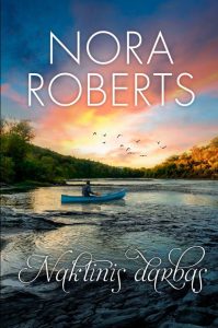 vyras plaukia upe valtimi
