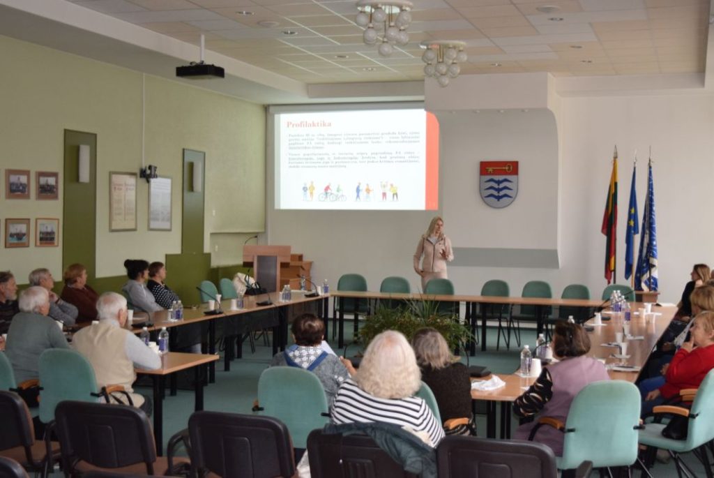 Molėtų TAU studentai paskaitoje „Traumų prevencija ir fizinis aktyvumas vyresniame amžiuje“