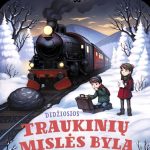 pro apsnigtą mišką važiuoja traukinys, šalia jo stovi du vaikai