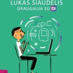 berniukas sėdi prie kompiuterio