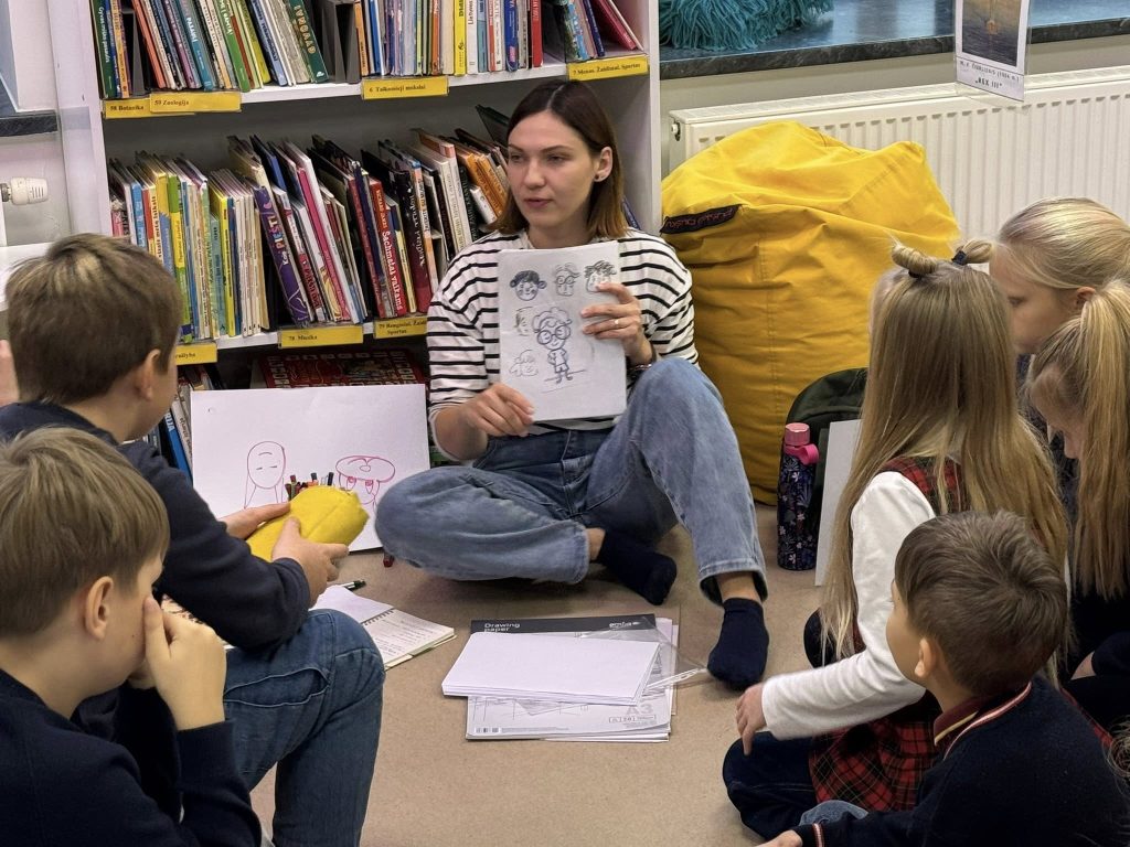 Iliustracijų pasaulyje: knygos personažo kūrimas