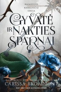 gyvatė susirangiusi
